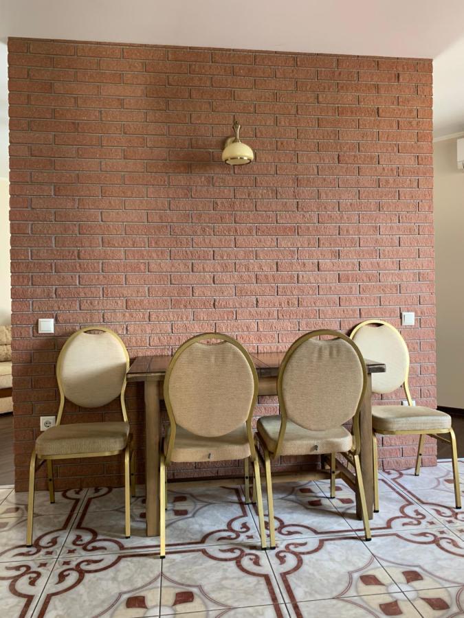 Great Apartment In The City Centre Ivano-Frankivsk Esterno foto